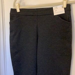 New NY & Company Gray CityKnit Straight Pant Small